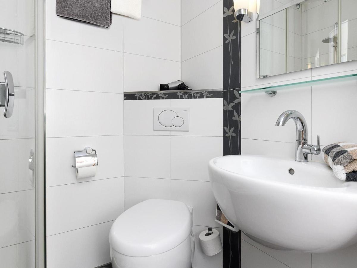 Charming Apartment On Ruegen Island With Balcony Sellin  Εξωτερικό φωτογραφία